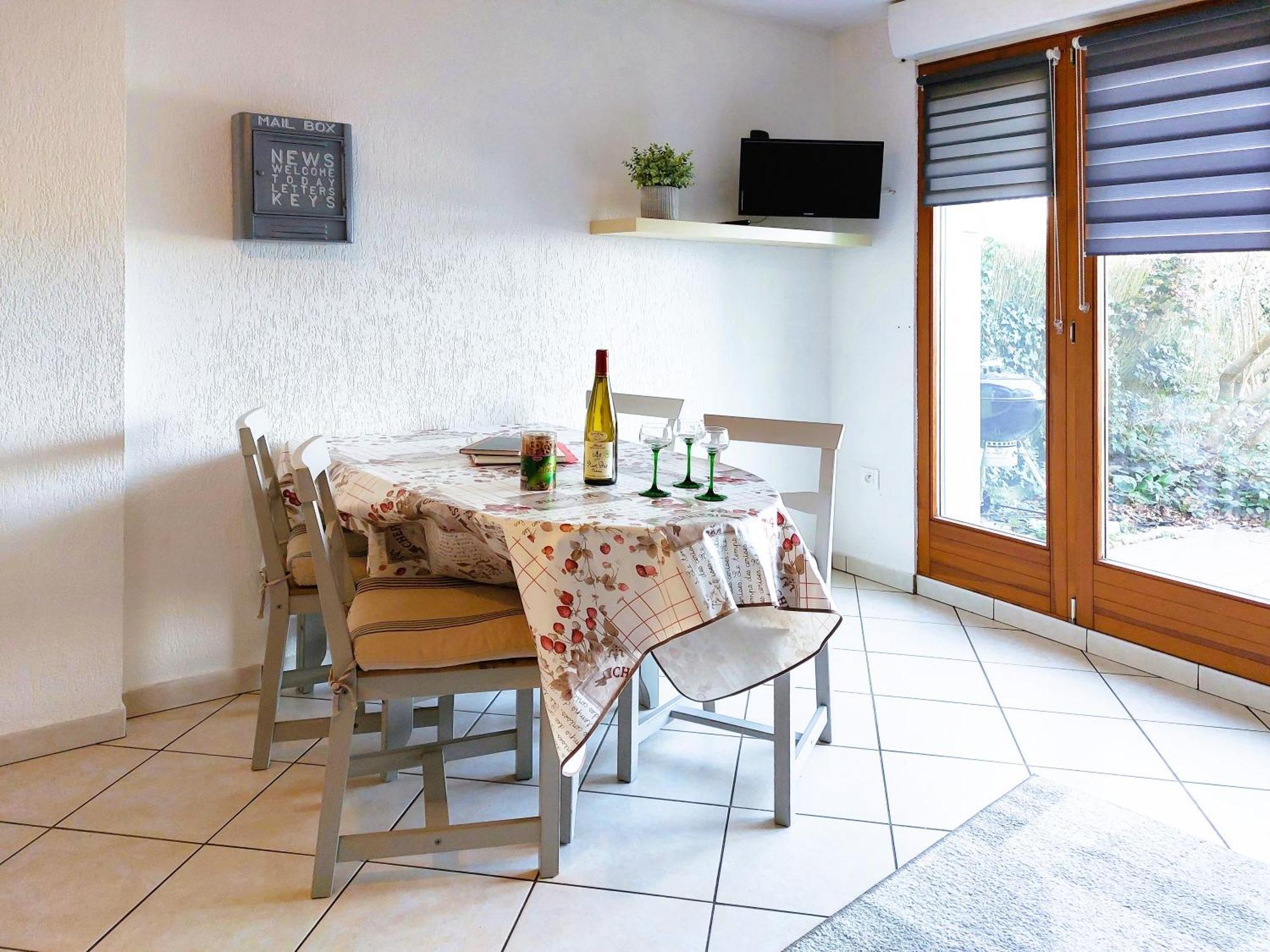 Le Cocon Appart Avec Parking Prive & Terrasse Sainte-Croix-en-Plaine Εξωτερικό φωτογραφία